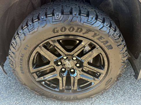 Used 2023 Chevrolet Silverado 1500 RST AWD/4WD image 10