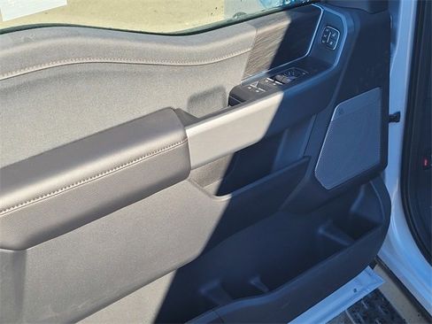 New 2025 Ford F150 Lightning Lariat image 8