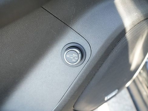 Used 2021 GMC Acadia Denali w/ GMC Pro Grade Package image 25