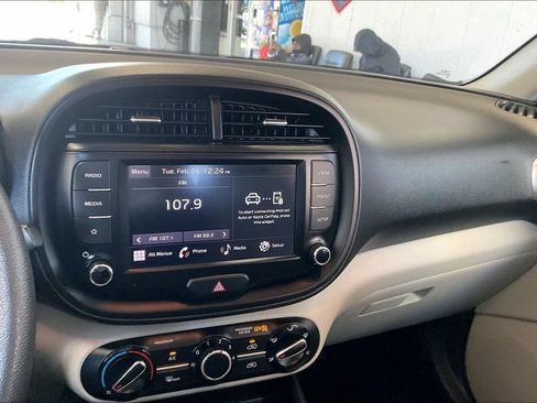 Used 2022 Kia Soul LX FWD image 10