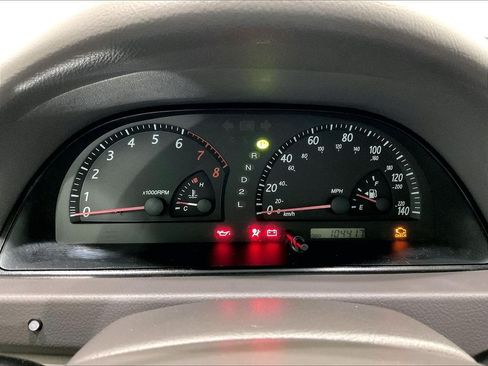 Used 2004 Toyota Camry LE FWD image 24