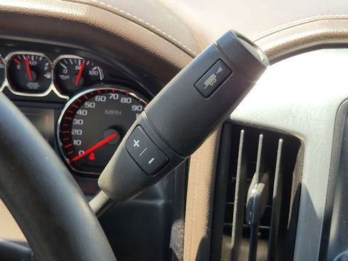 Used 2015 GMC Sierra 2500 SLE w/ SLE Preferred Package AWD/4WD image 17