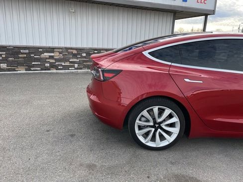 Used 2018 Tesla Model 3 Long Range image 11
