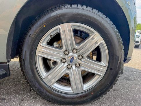 Used 2019 Ford Expedition XLT w/ Equipment Group 201A RWD image 25