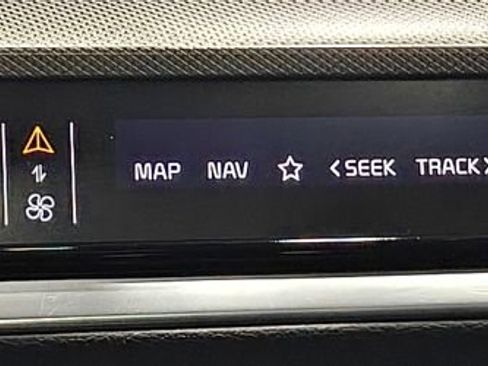 Used 2023 Kia Sportage SX image 8