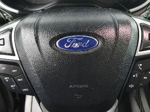 Used 2017 Ford Edge SEL w/ Equipment Group 201A AWD/4WD image 36