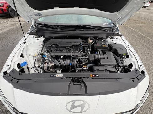 New 2026 Hyundai Elantra Limited FWD image 20