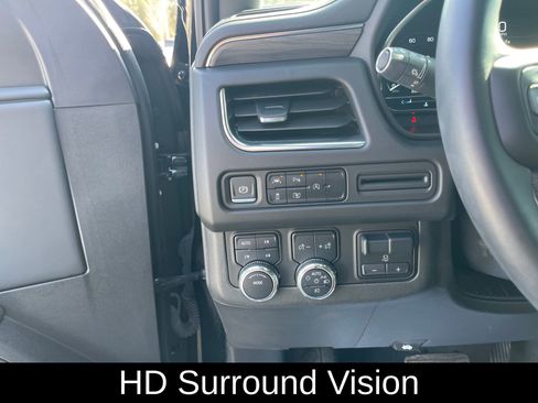 Used 2024 GMC Yukon XL SLT w/ SLT Luxury Package image 15