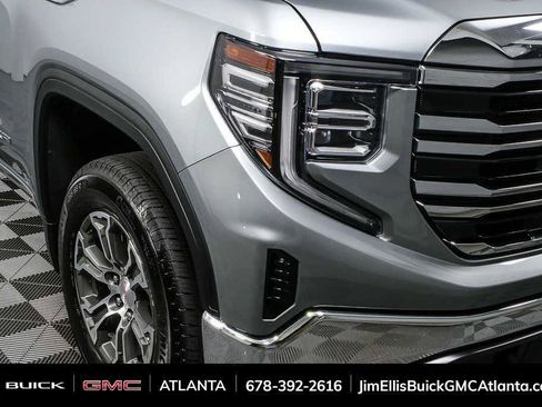 Used 2025 GMC Sierra 1500 SLT AWD/4WD image 32