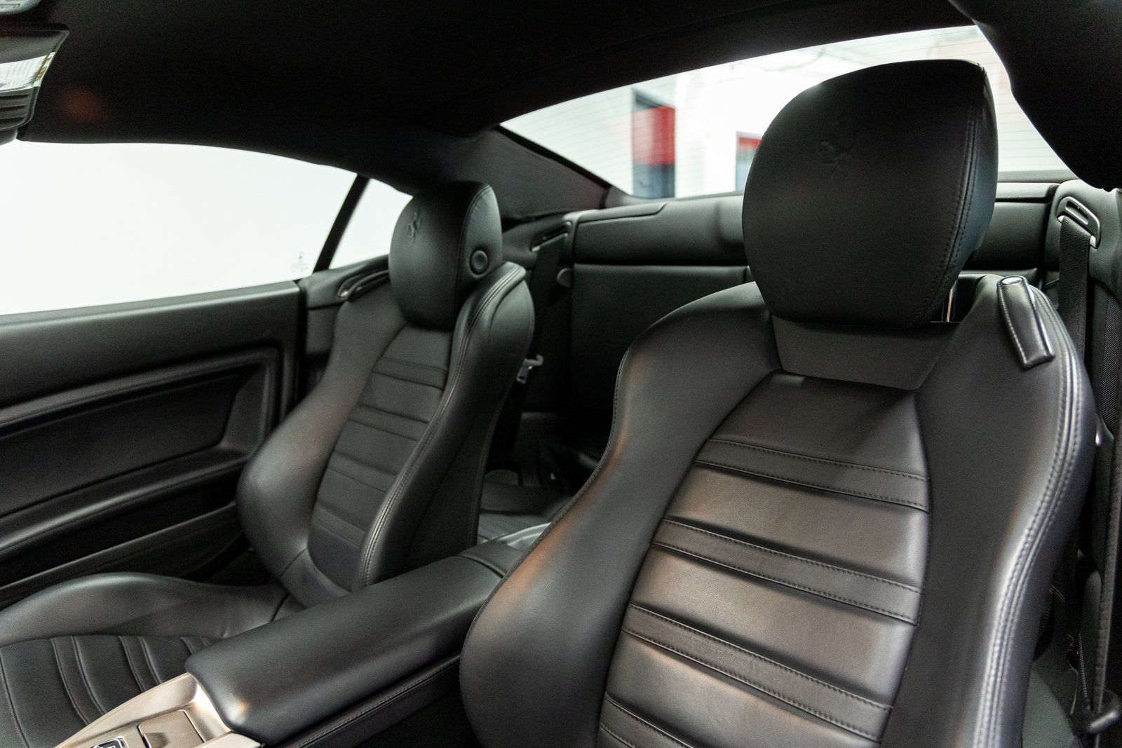 Used 2011 Ferrari California RWD image 28
