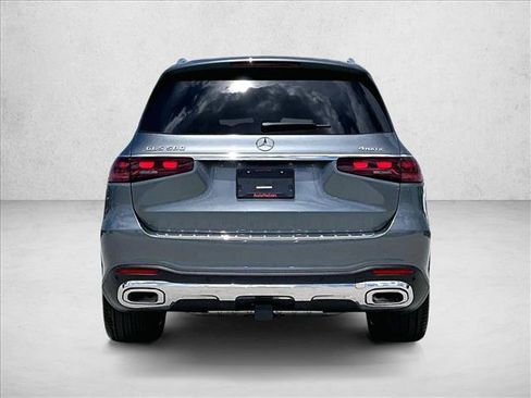 New 2026 Mercedes-Benz GLS 580 4MATIC image 4