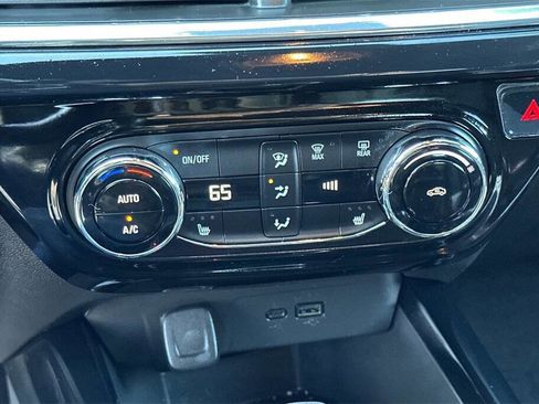 Used 2025 Chevrolet Trax RS w/ Driver Confidence Package image 16