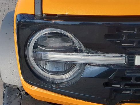 Used 2021 Ford Bronco Wildtrak image 11