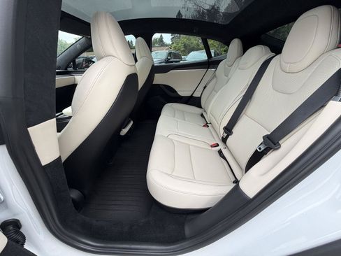 Used 2023 Tesla Model S Plaid AWD/4WD image 29