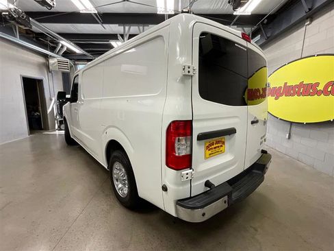 Used 2015 Nissan NV 2500 SL w/ Technology Package image 3