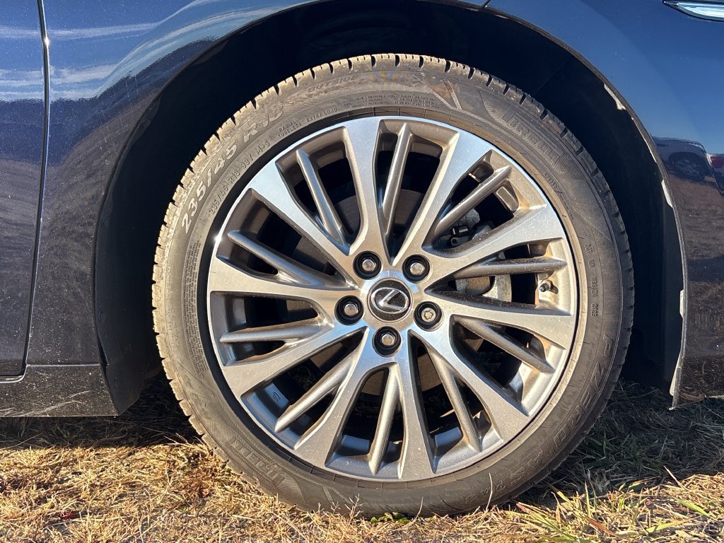 Used 2021 Lexus ES 300h w/ Premium Package FWD image 19