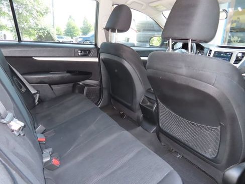 Used 2013 Subaru Outback 2.5i AWD/4WD image 32