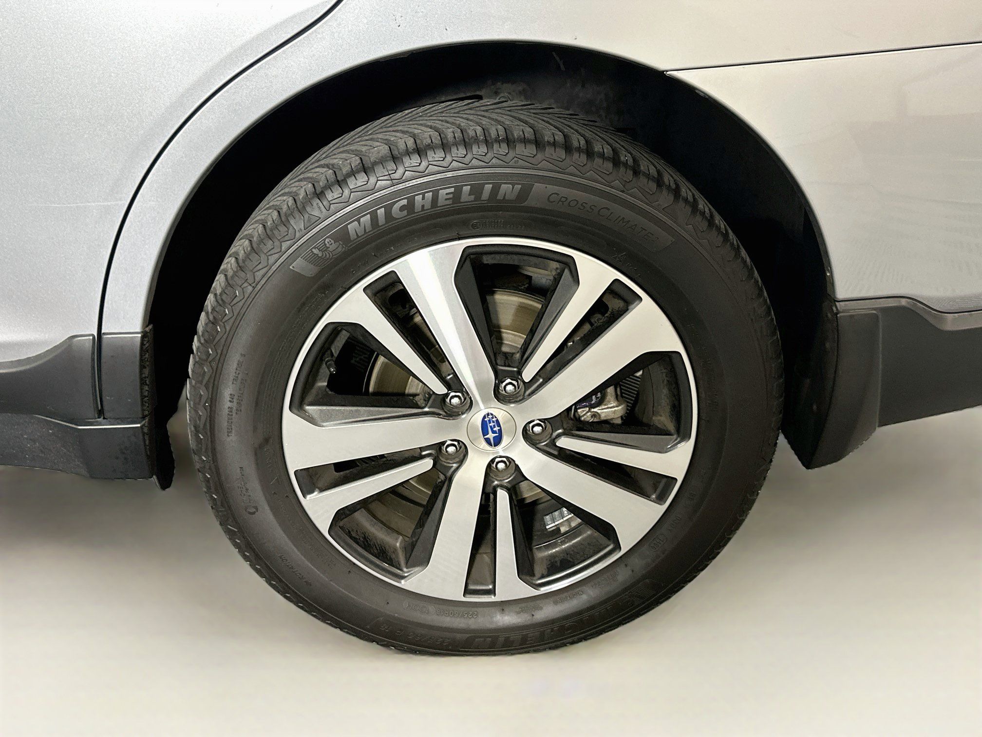 Used 2018 Subaru Outback 2.5i Limited AWD/4WD image 11