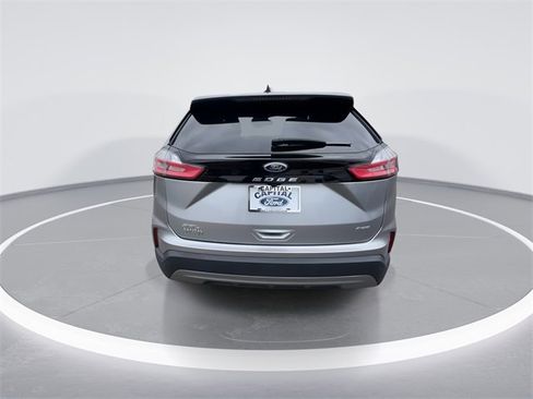 Used 2023 Ford Edge SEL image 7