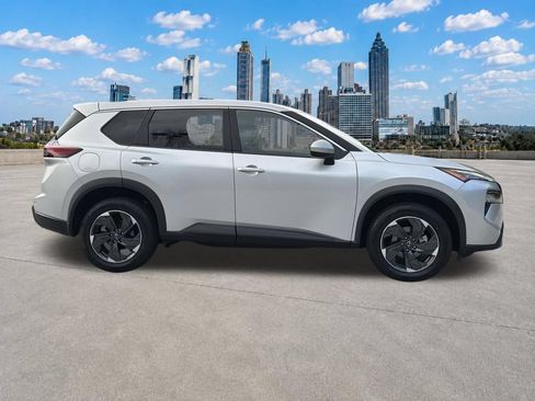 Certified 2025 Nissan Rogue SV AWD/4WD image 28