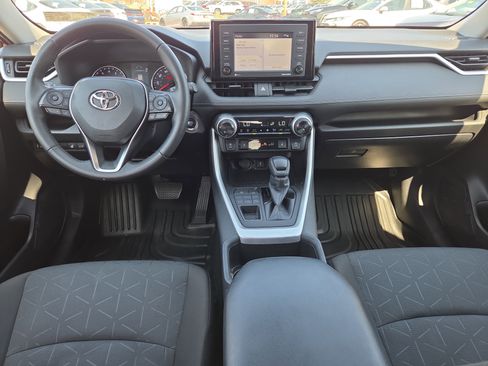 Used 2022 Toyota RAV4 XLE w/ Convenience Package image 22