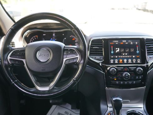 Used 2019 Jeep Grand Cherokee Limited AWD/4WD image 16