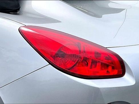 Used 2007 Pontiac Solstice Convertible w/ Premium Package image 25