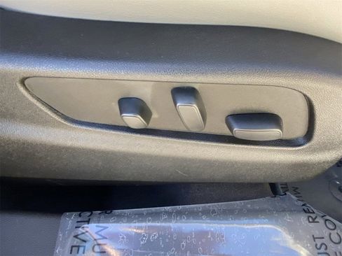 Certified 2023 Cadillac XT4 Premium Luxury image 12