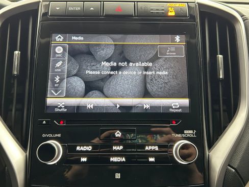 Used 2022 Subaru Ascent Limited w/ Technology Package AWD/4WD image 6