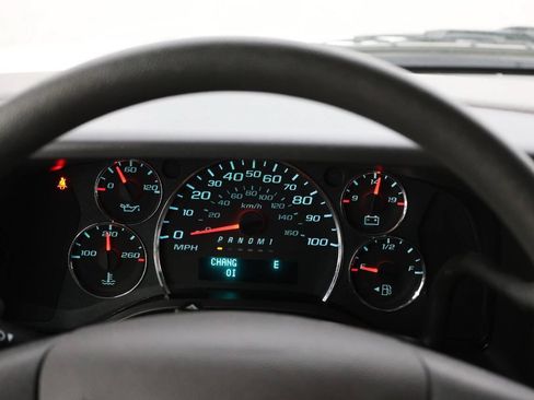 Used 2025 Chevrolet Express 3500 LT w/ LT Preferred Equipment Group RWD image 19