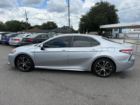 Used 2018 Toyota Camry SE FWD image 8