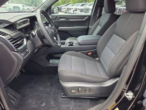 New 2026 GMC Acadia Elevation FWD image 3