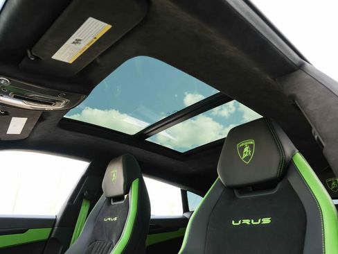 Used 2024 Lamborghini Urus S AWD/4WD image 18