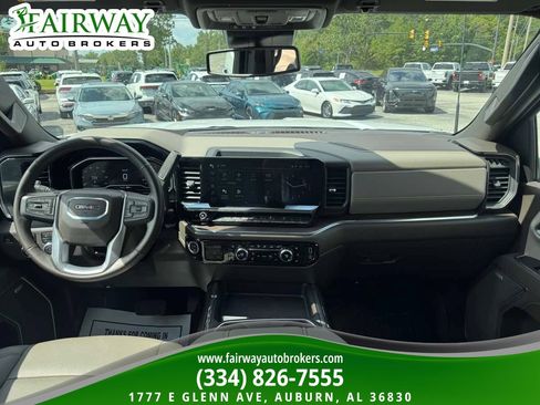Used 2024 GMC Sierra 2500 SLT w/ SLT Premium Package AWD/4WD image 14