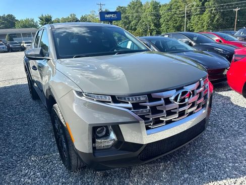 Used 2023 Hyundai Santa Cruz SEL FWD image 2