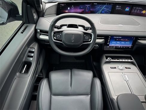 New 2025 Lincoln Navigator Reserve w/ Jet Appearance Package image 29