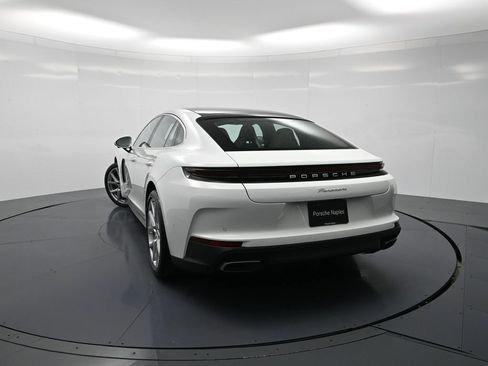 Used 2026 Porsche Panamera image 27