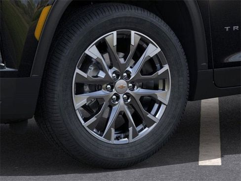 New 2026 Chevrolet Traverse LT w/ Sun and Wheel Package image 9
