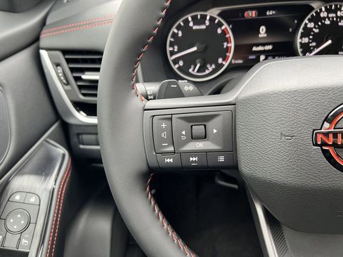 Used 2026 Nissan Rogue SV image 25