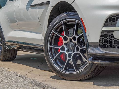 New 2025 Aston Martin DBX 707 image 4