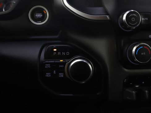 Used 2019 RAM 1500 Big Horn image 25