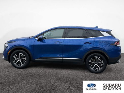 Used 2023 Kia Sportage EX image 2