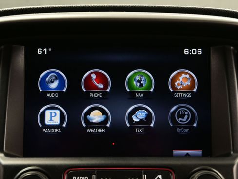 Used 2015 GMC Canyon SLE w/ All-Terrain Package image 18