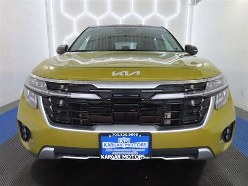Used 2024 Kia Seltos SX AWD/4WD image 2