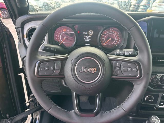 Used 2025 Jeep Wrangler Sport AWD/4WD image 22