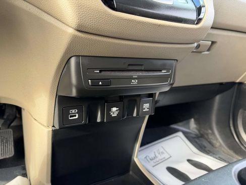 Used 2023 Honda Odyssey Elite image 48