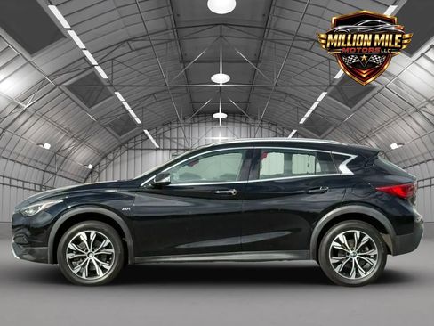 Used 2019 INFINITI QX30 AWD w/ Navigation Package image 8