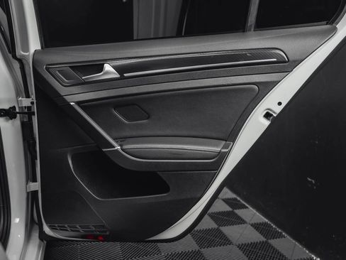 Used 2019 Volkswagen Golf 4-Door image 47