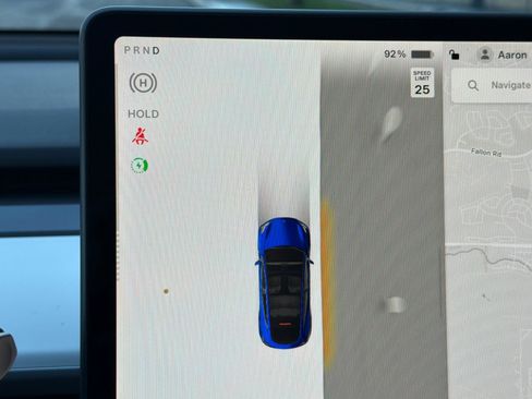 Used 2024 Tesla Model Y 2WD image 34