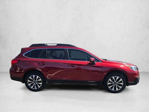 Used 2017 Subaru Outback 2.5i Limited image 4